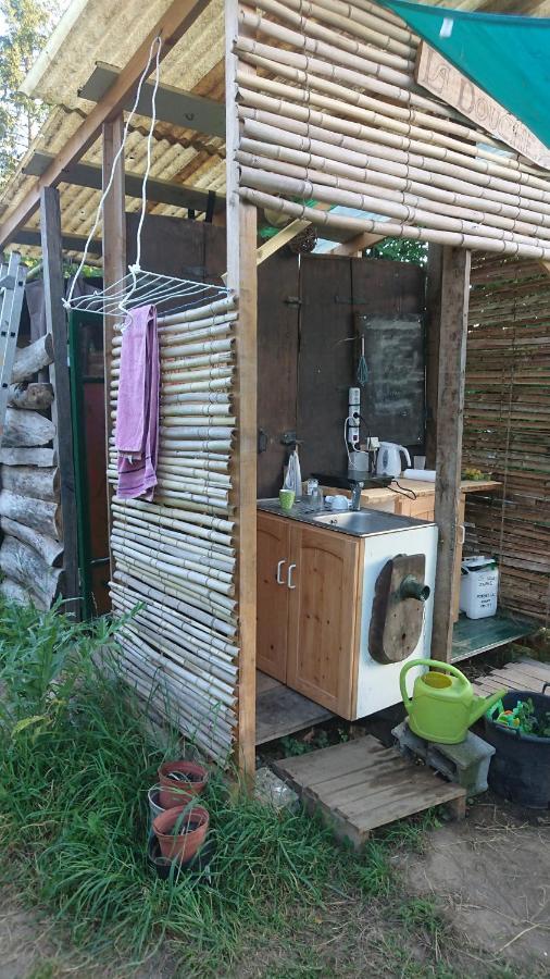 Tente En Permaculture Pirate Creysse  외부 사진